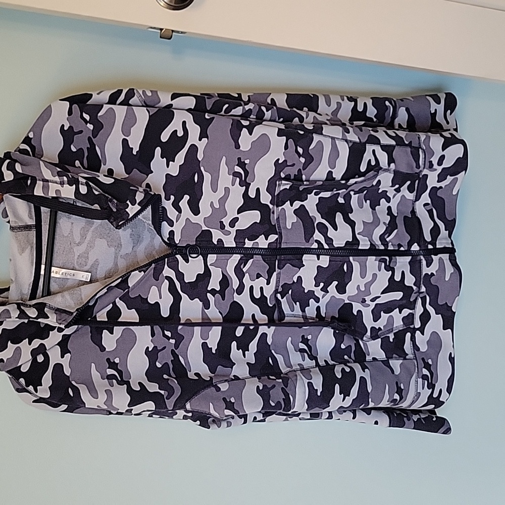 FABLETICS Gray Camo Zip-Up Drawstring Waist Hooded Jacket